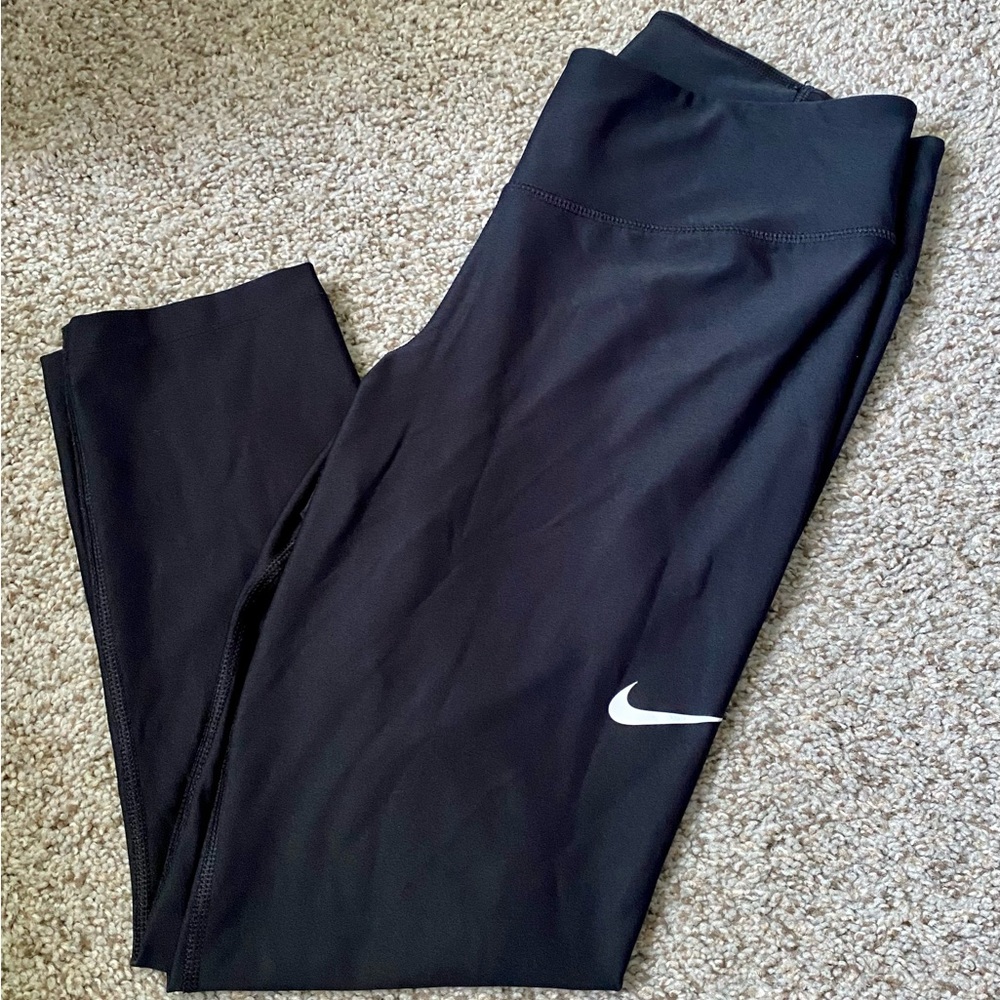 Women’s Nike Dri Fit Capri Black Leggings